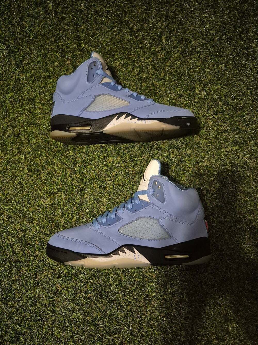 Jordan Air Jordan 5 Retro UNC University Blue Sneakers